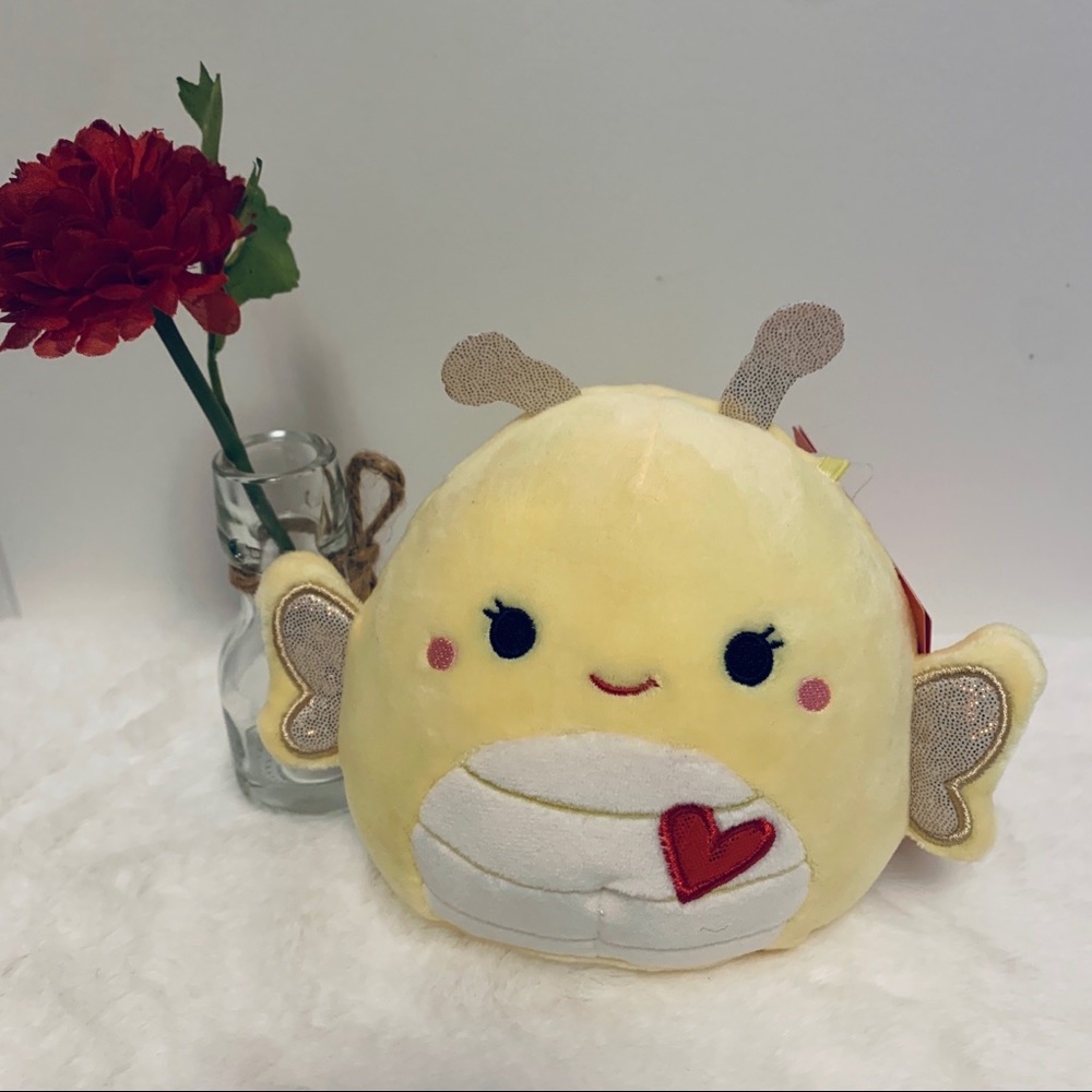 Squishmallow Nixie Butterfly 🦋, Valentine ♥️, 5” New